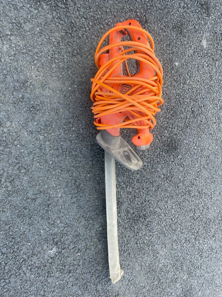 Black & Decker Hedge Trimmer - Image 2