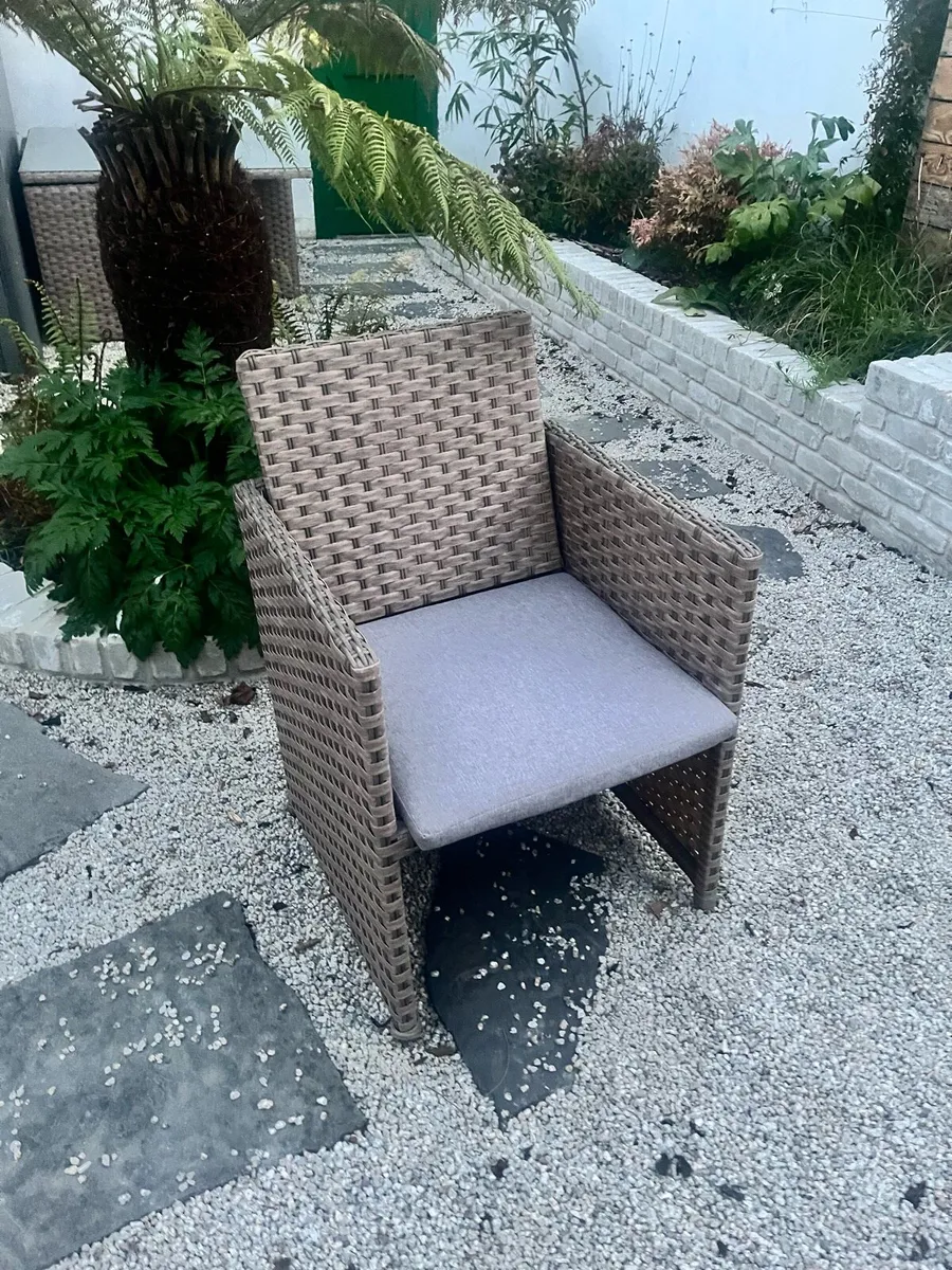 Rattan 6 seater garden furniture - Image 1