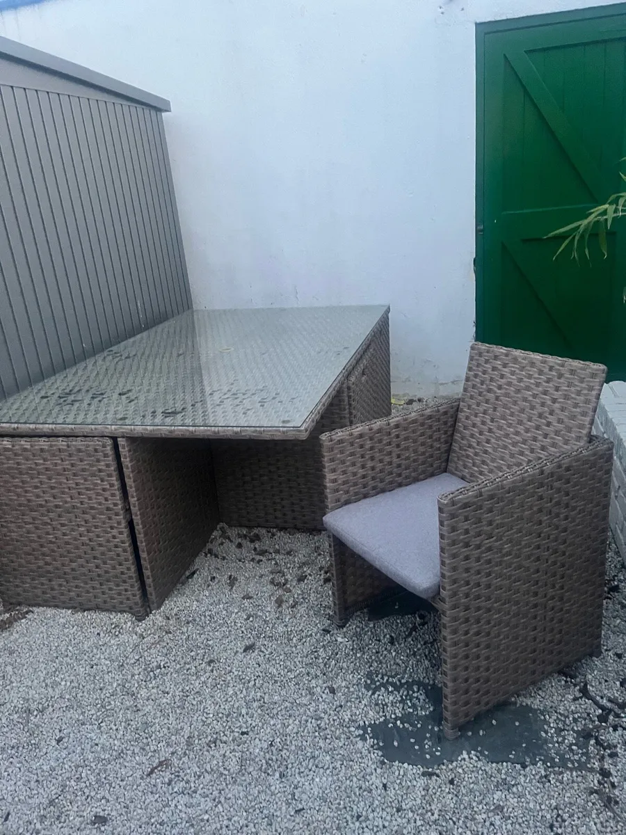 Rattan 6 seater garden furniture - Image 3