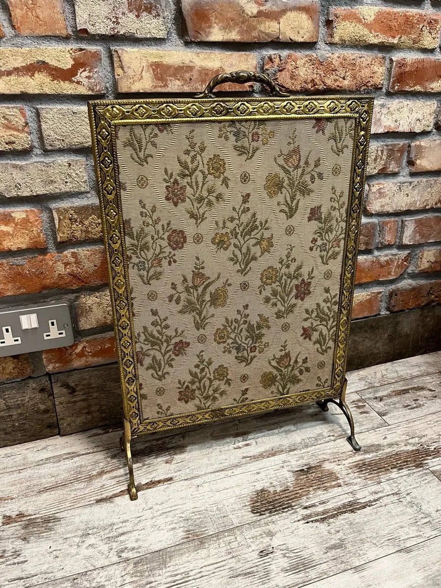Vintage fire screen - Image 1