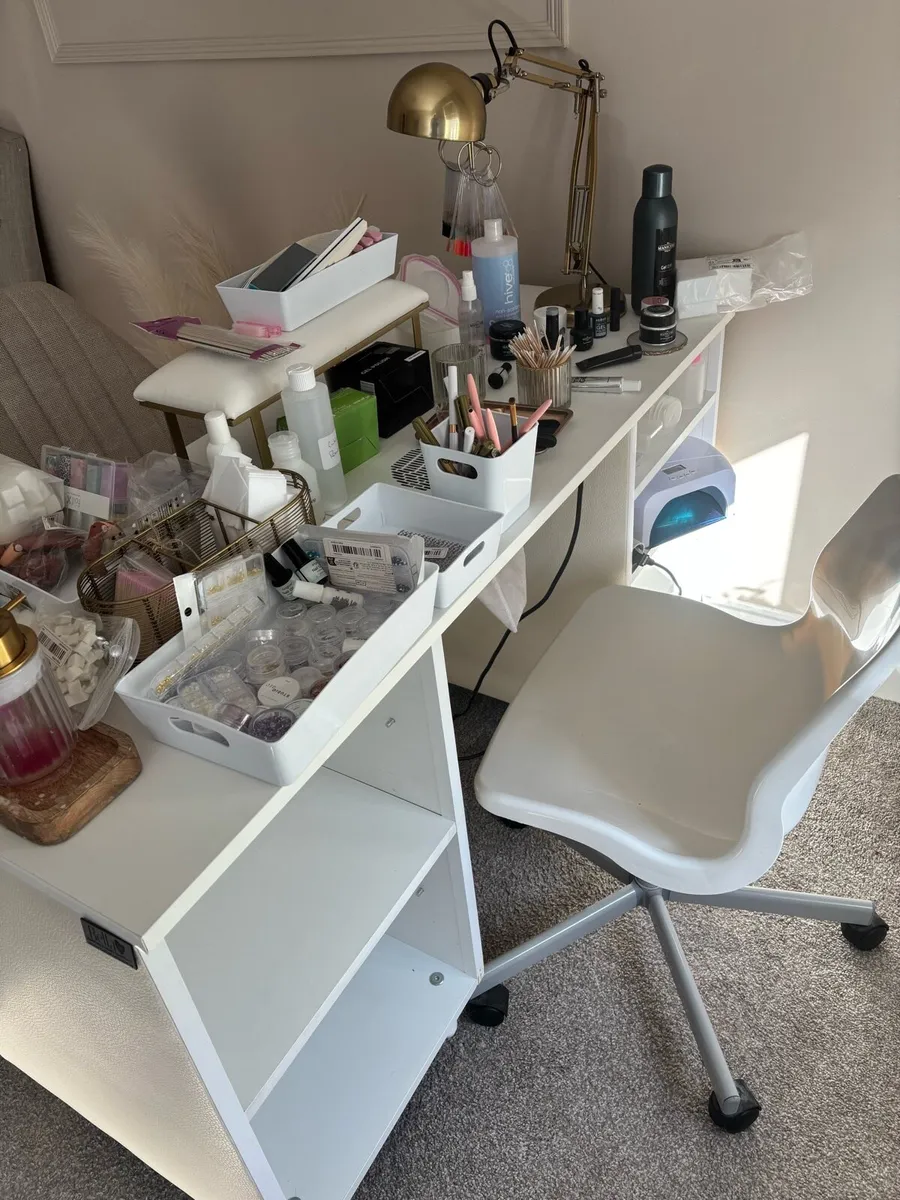 Nail desk /bundle - Image 4