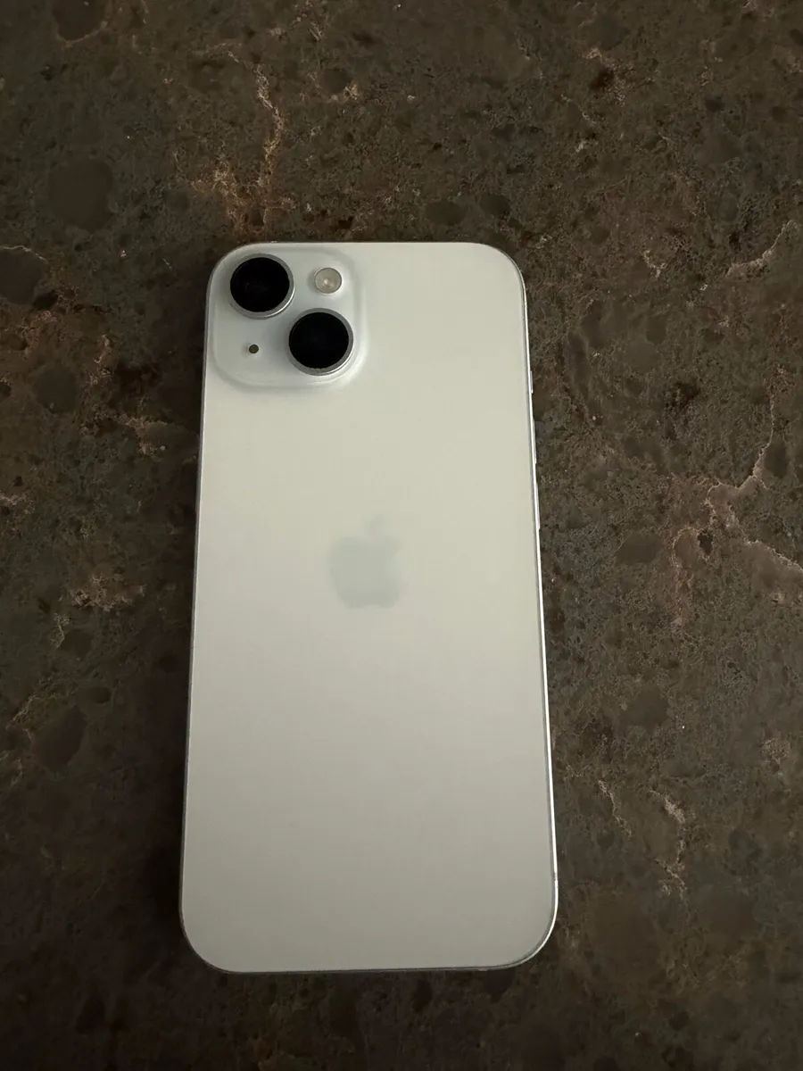 iPhone 15 256GB - Image 2