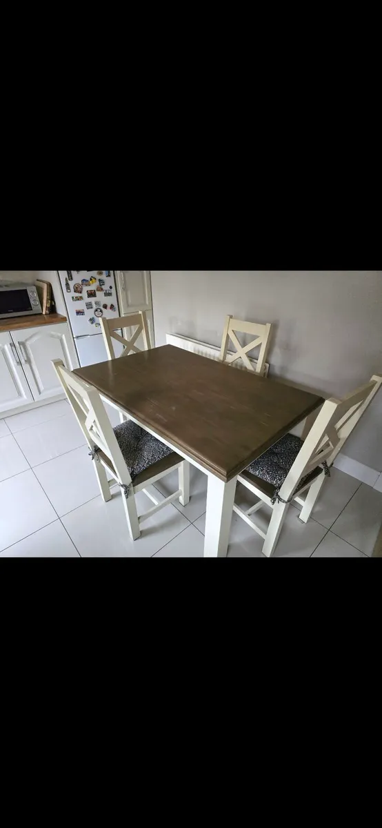 Table & 4 chairs