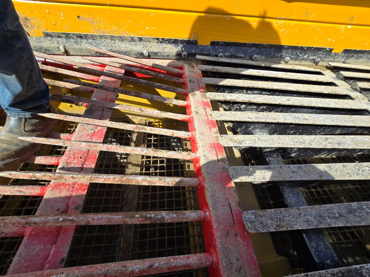 Tesab TS1550 Scalping Screener for sale / hire - Image 3