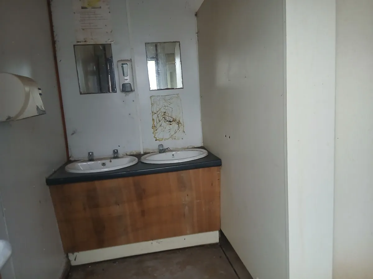 Toilet Cubicle Cabin x 2 - Image 2
