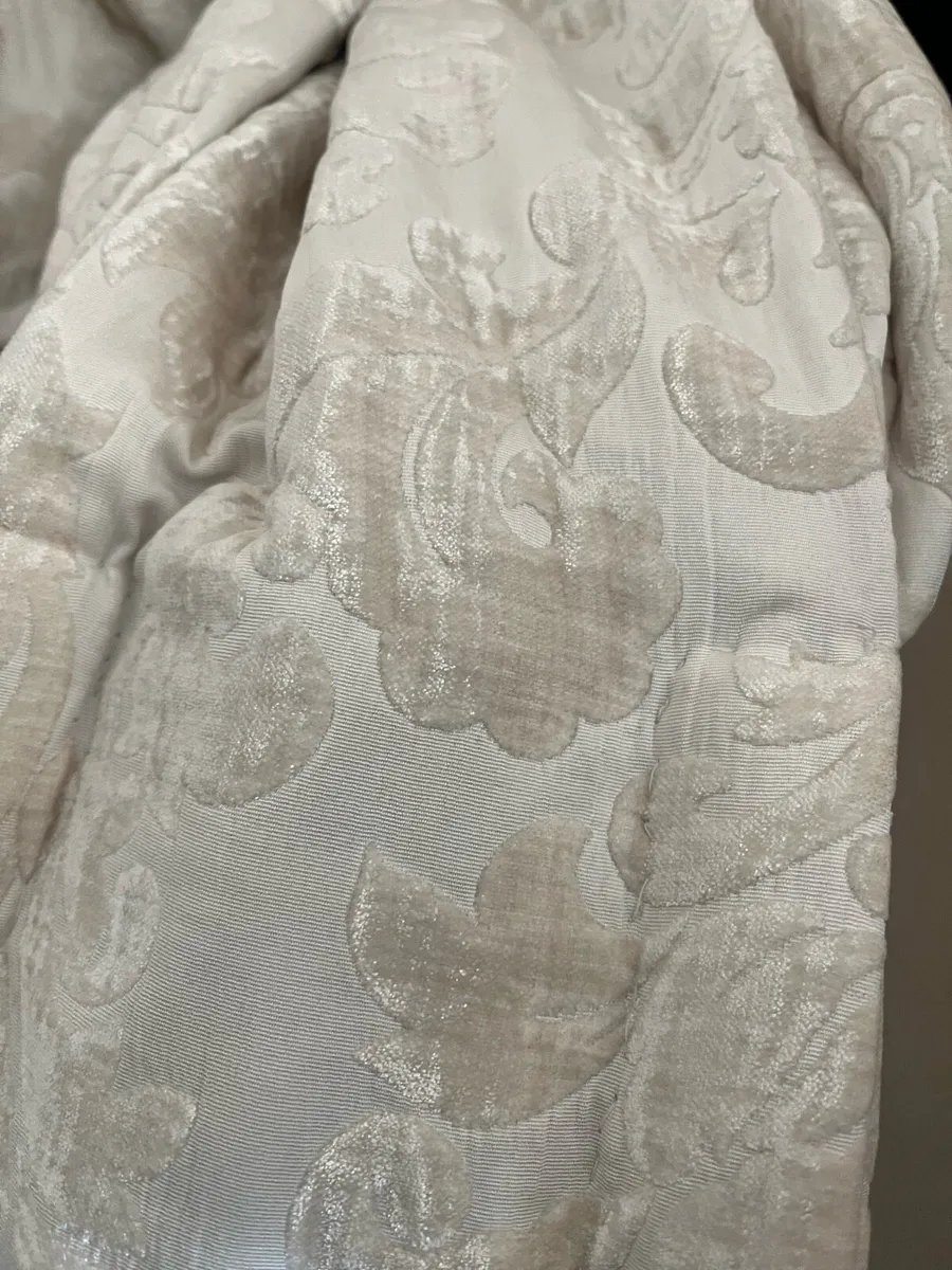 Curtains - Image 3