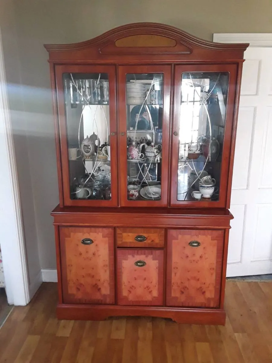 Display cabinet  top quality - Image 1