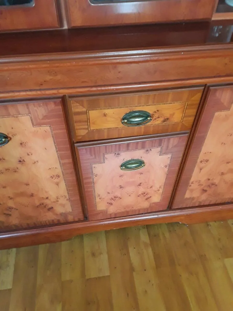 Display cabinet  top quality - Image 3