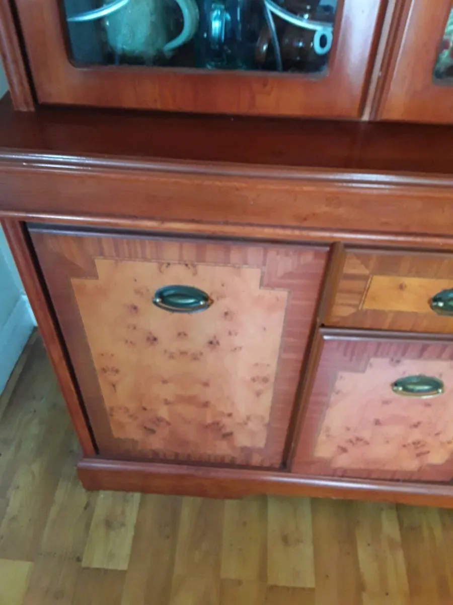 Display cabinet  top quality - Image 4