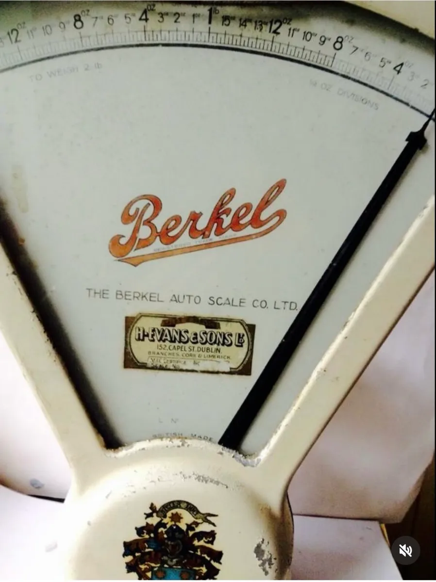 Antique scales - Image 2