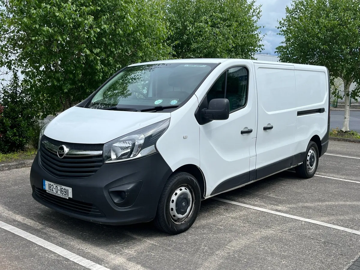 2018 vivaro, ONLY 98k km, DOE+Tax 11/26 - Image 1