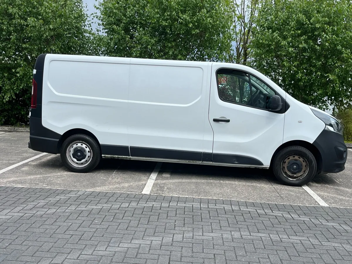 2018 vivaro, ONLY 98k km, DOE+Tax 11/26 - Image 4