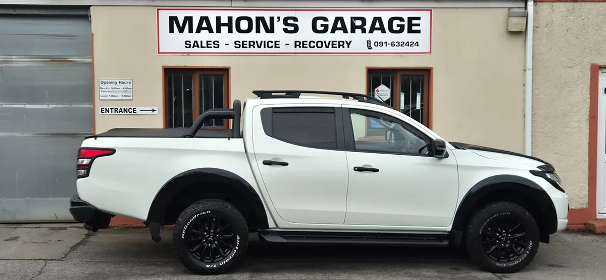 Mitsubishi L200 2019 Super Charger Black Edition - Image 2