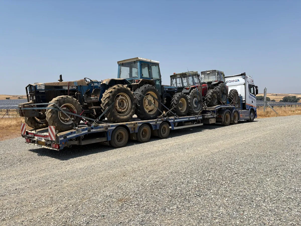 TRACTORS REQUIRED - Image 2
