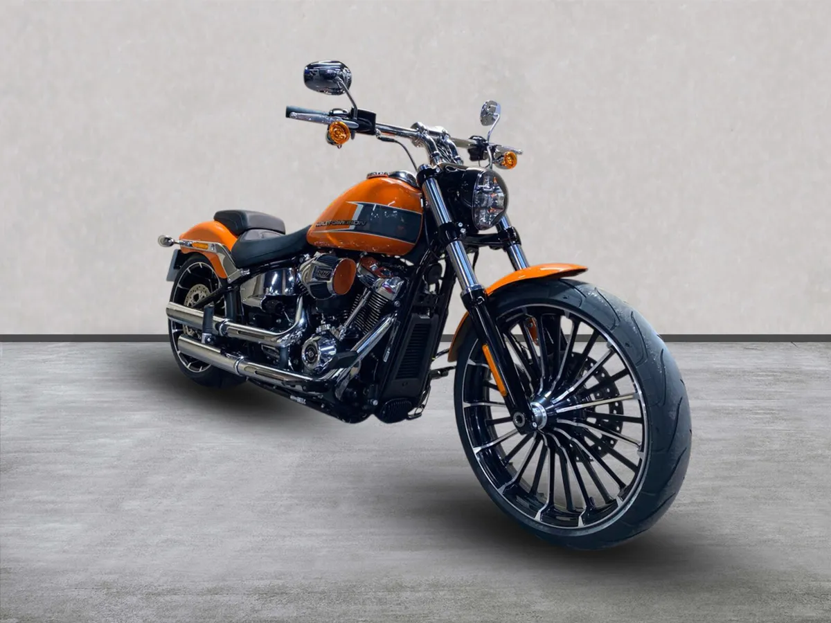 HARLEY DAVIDSON Breakout 117 1923 with extras - Image 3