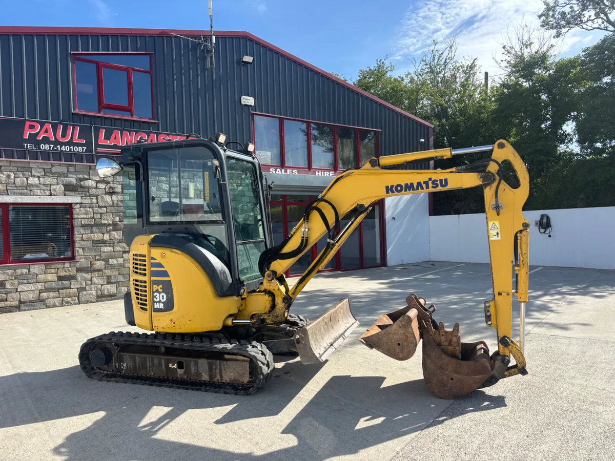 Komatsu 3 ton year 2011 no vat - Image 4