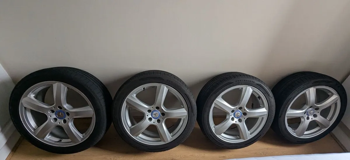 Mercedes Benz 18" Alloys - Image 1