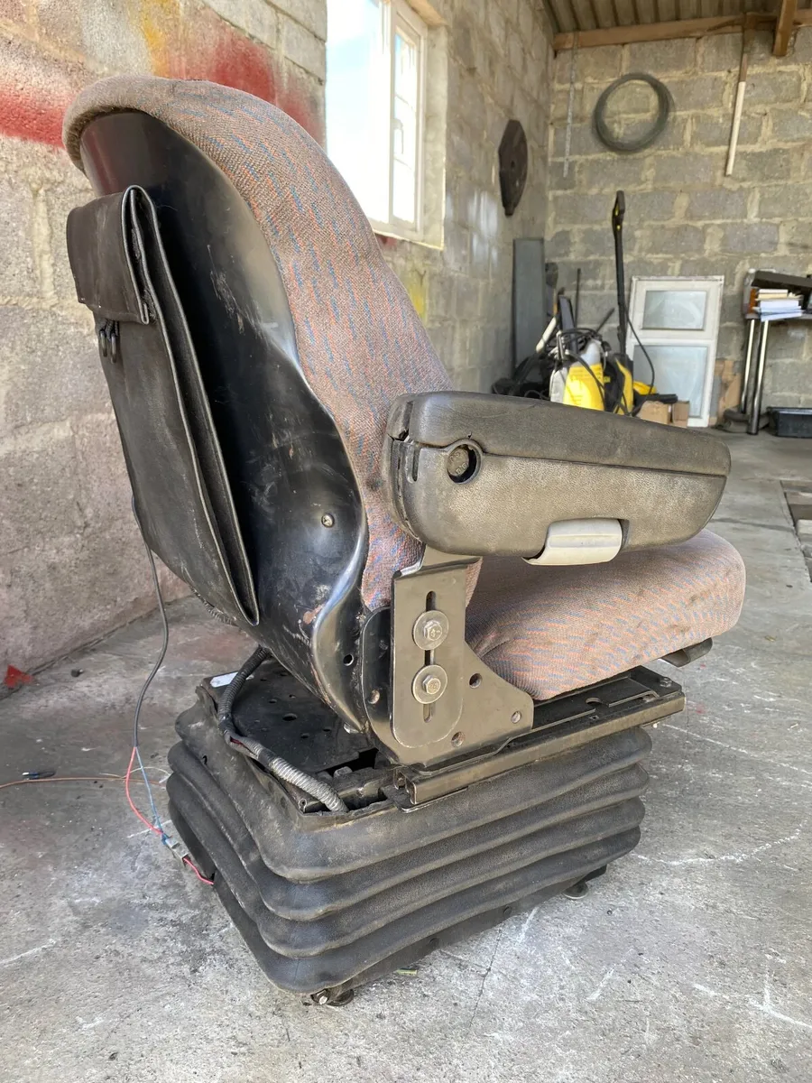 Tractor part - Image 3