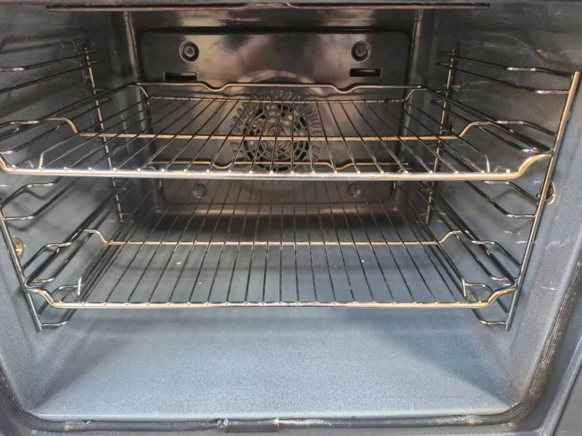 Siemens Pyrolytic and WiFi Single Electric Oven - Image 4