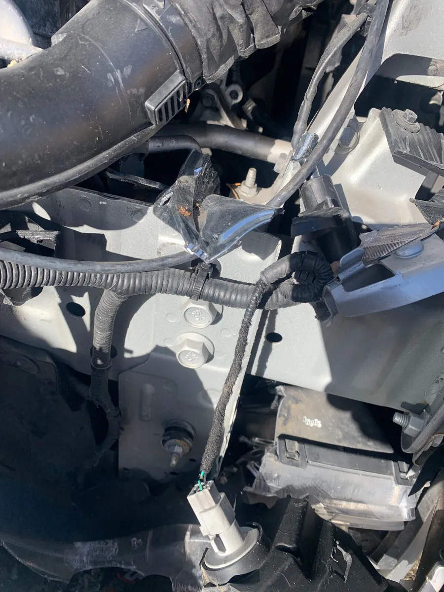 2019 OPEL KARL  1,0CC PETROL STARTS - Image 4