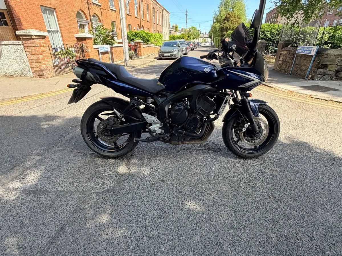 Yamaha Fazer 600 - Image 1