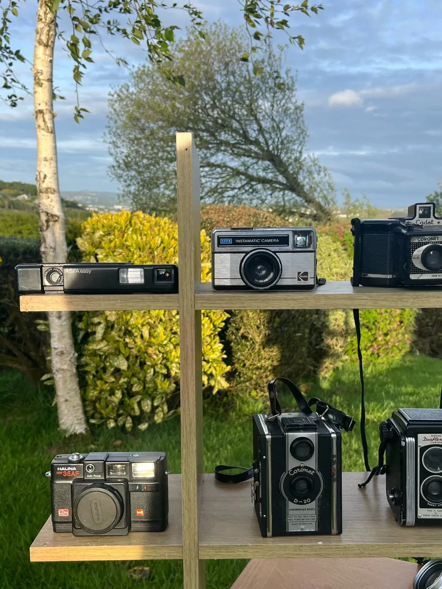 11 vintage cameras Only €55 - Image 3