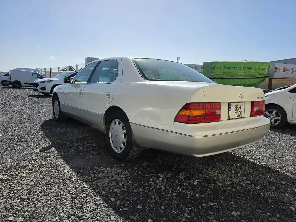 Toyota Celsior 1995 - Image 2