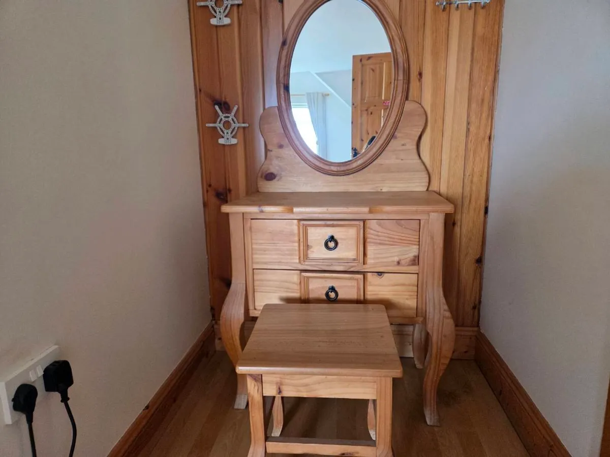 Dressing Table & Stool - Image 1