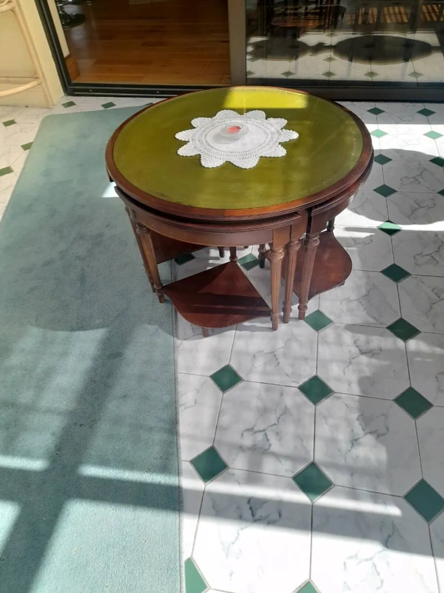 Coffee table   with glass top and nest of tables - Image 3