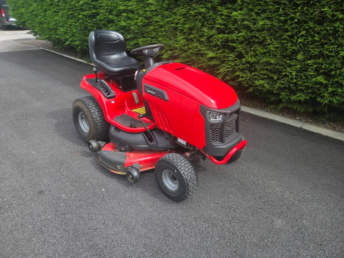Snapper 46" ride on lawnmore - Image 1