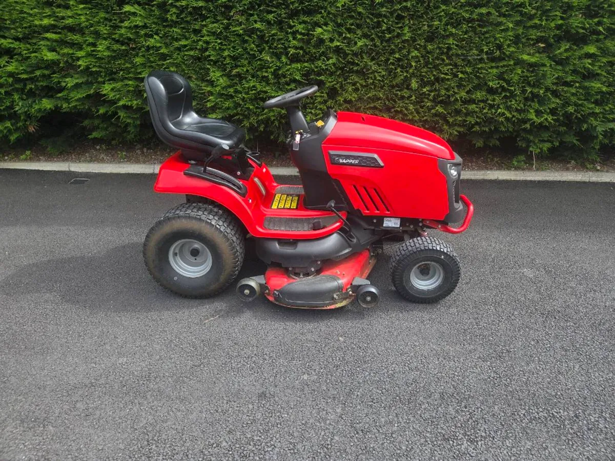 Snapper 46" ride on lawnmore - Image 2