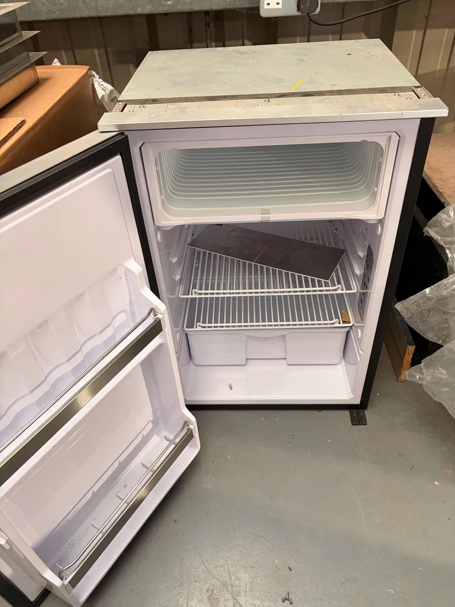Freezer for boat - Image 3