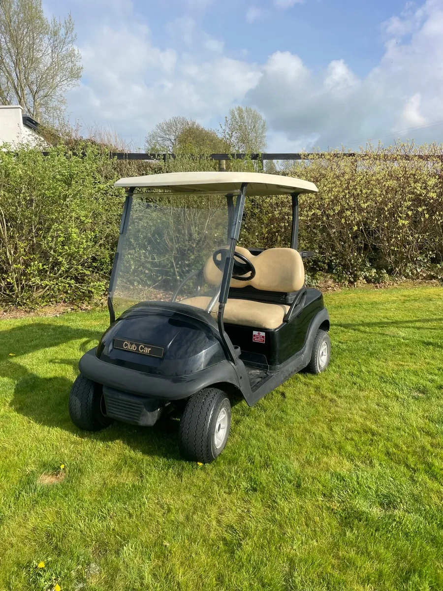 Club Car Golf Cart Petrol - Image 1