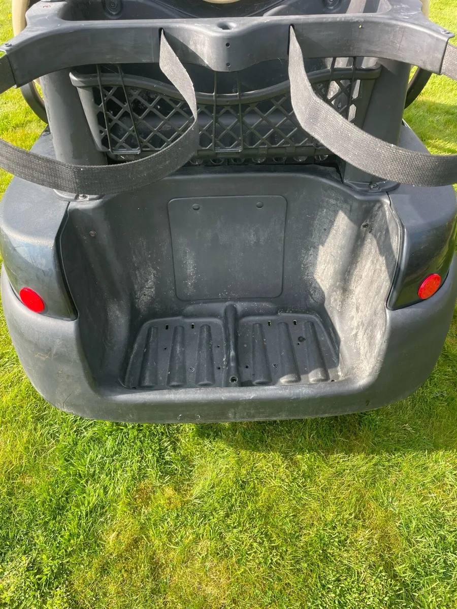 Club Car Golf Cart Petrol - Image 4
