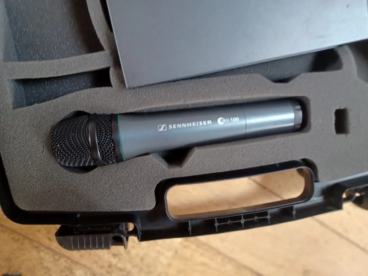 Sennheiser EW100 G1 Receiver & Microphone Set - Image 2