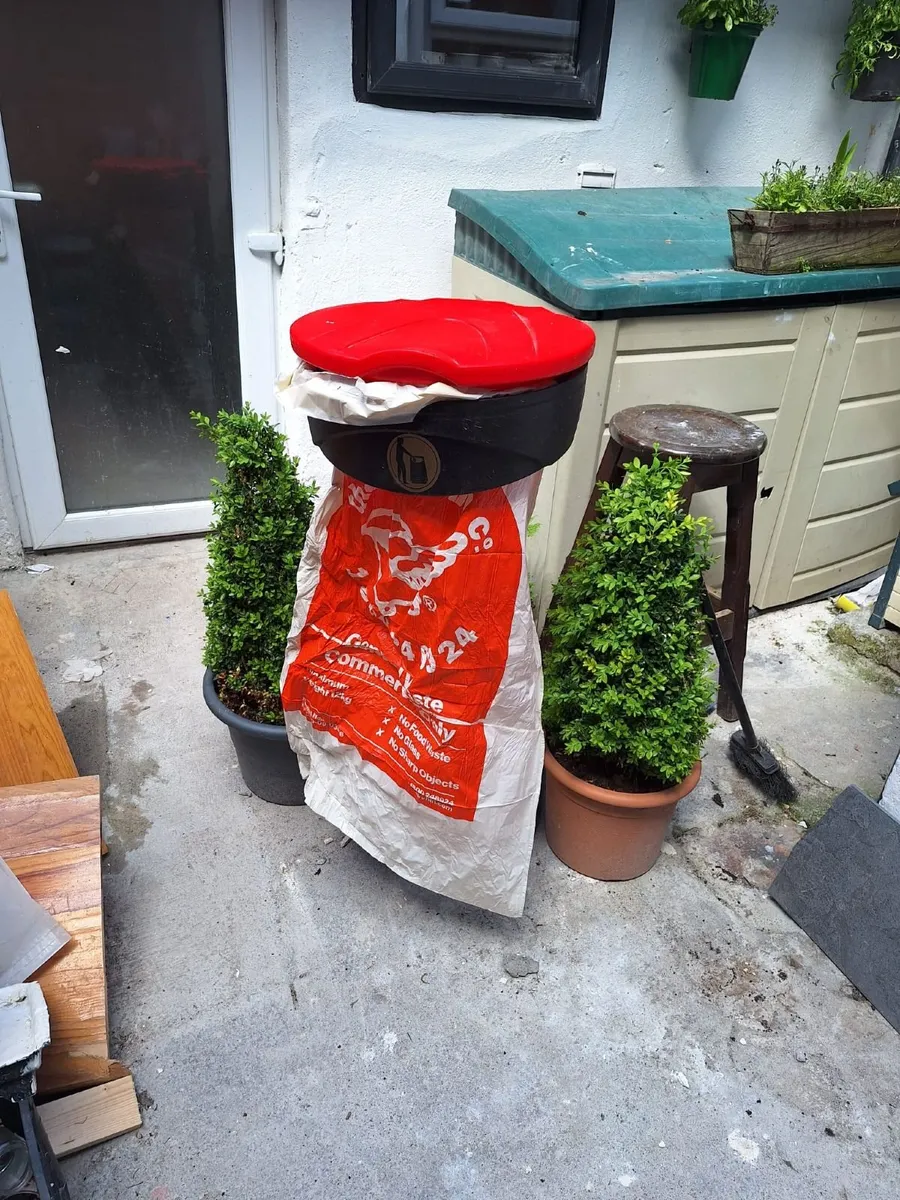 SEAGULL PROTECTION BINS - Image 3