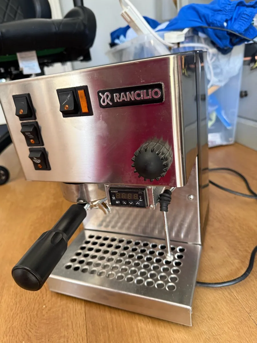 Rancillo Silvia coffee machine & coffee grinder - Image 1