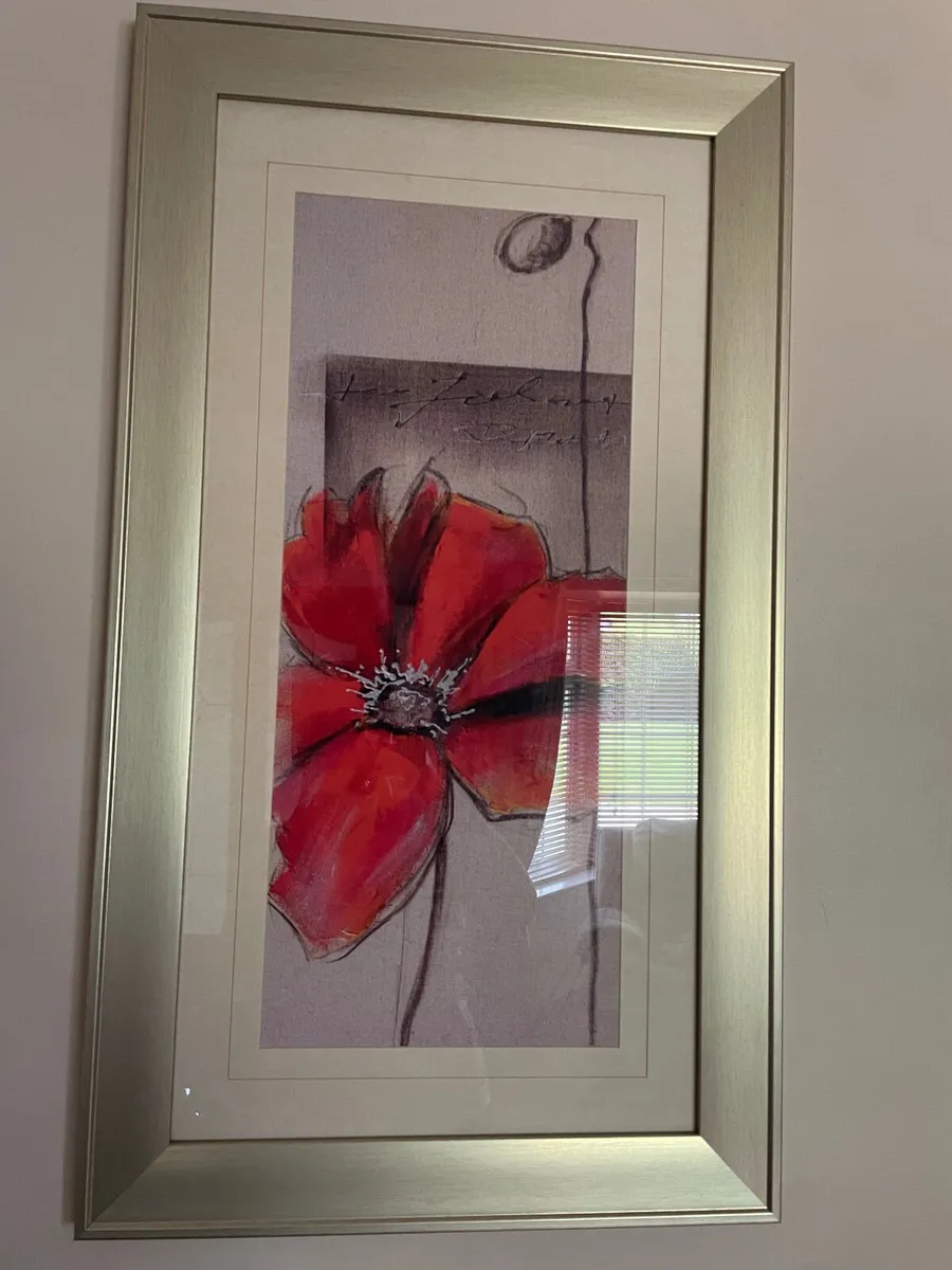 Pictures  x 2 - Image 1