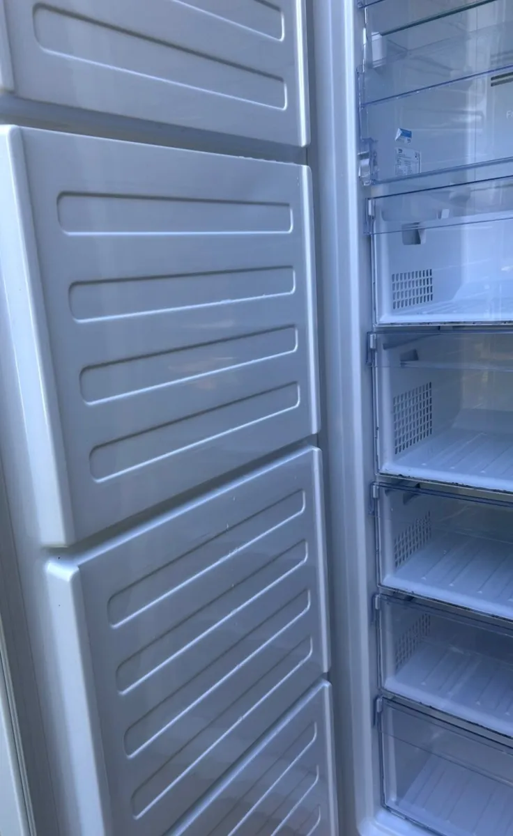 Beko standalone freezer - Image 4