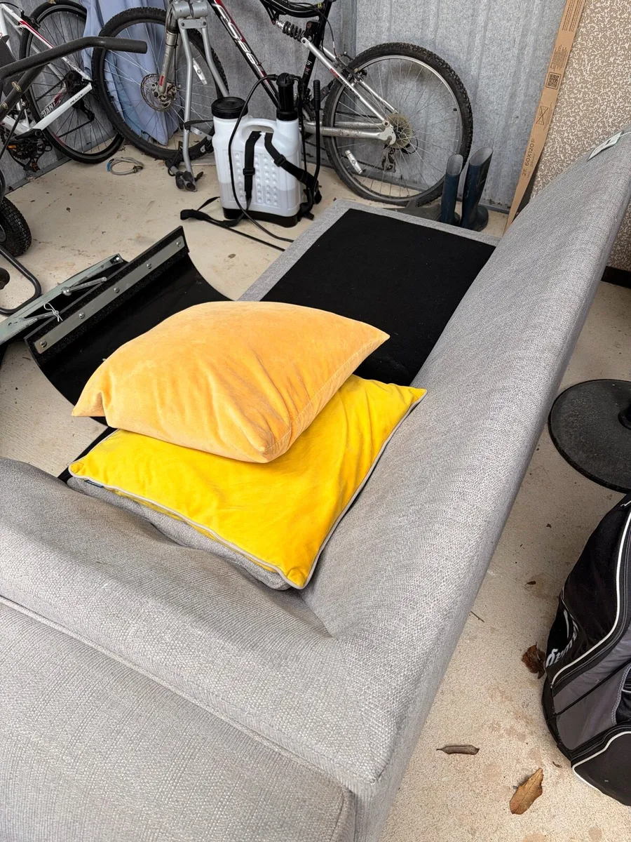 Large corner couch - Image 3