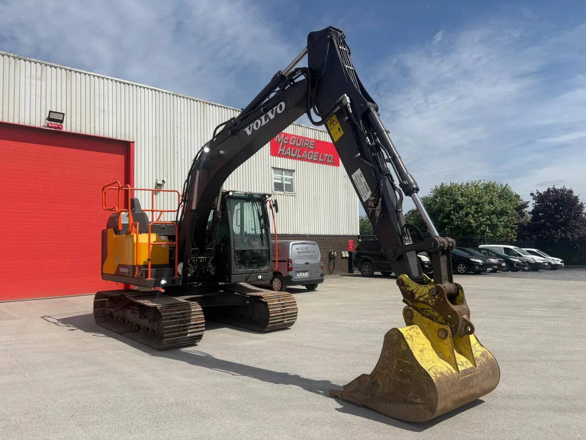 2022 Volvo EC140EL Excavator - Image 4