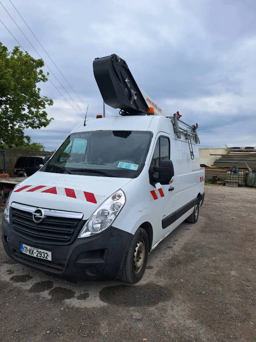 OPEL VAN CHERRYPICKER HEIST - Image 1