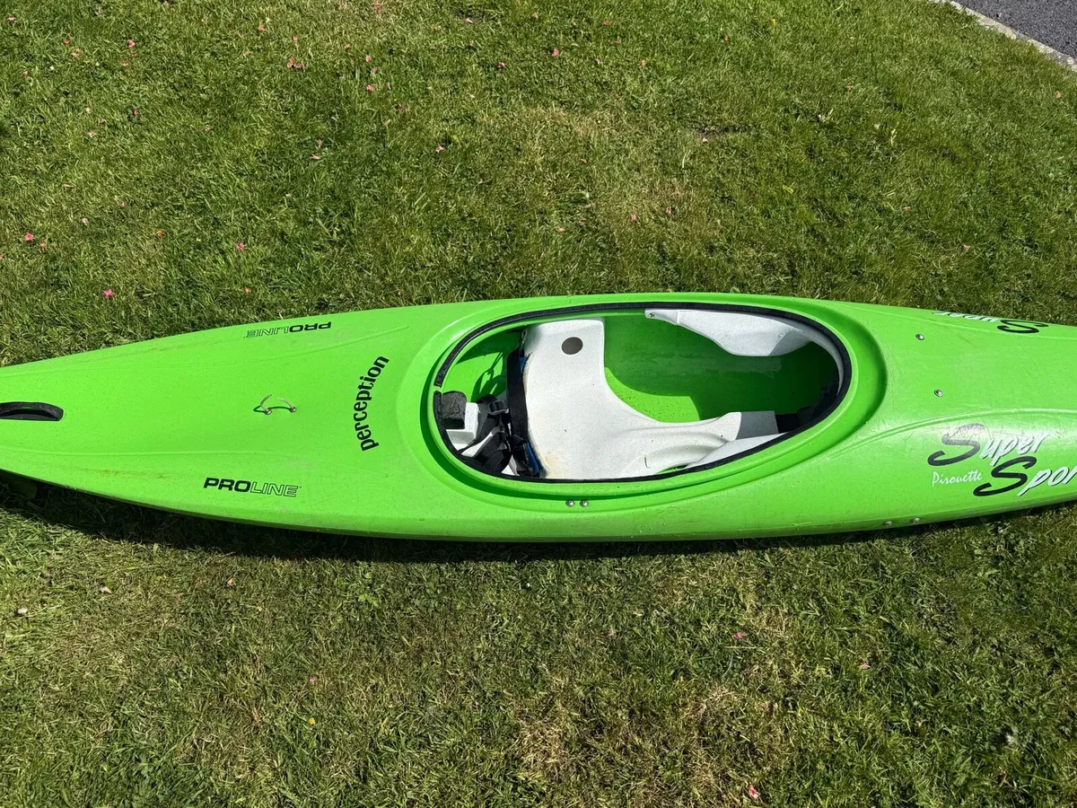 Kayak 11 foot long - Image 4