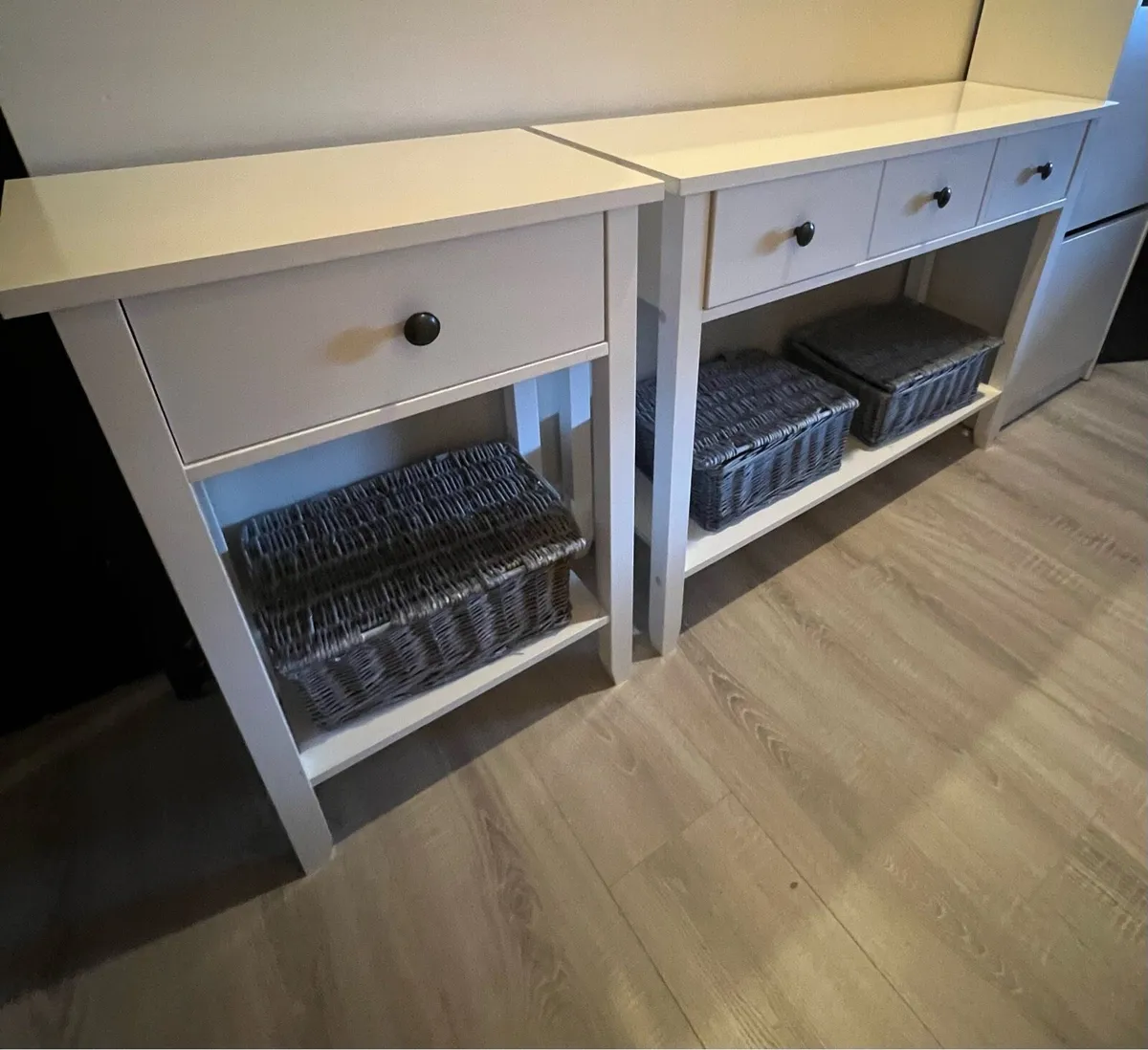 White console tables - Image 1
