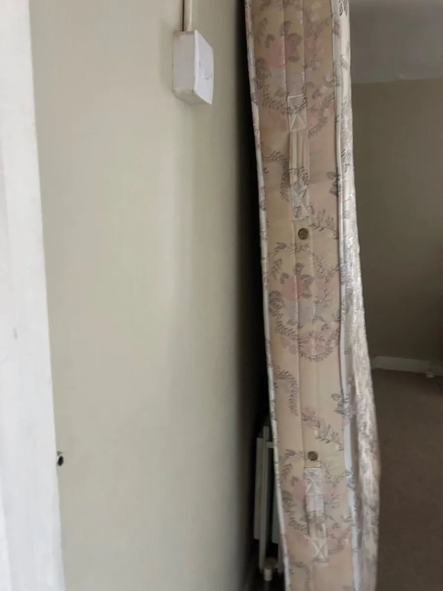 Bed - Image 2