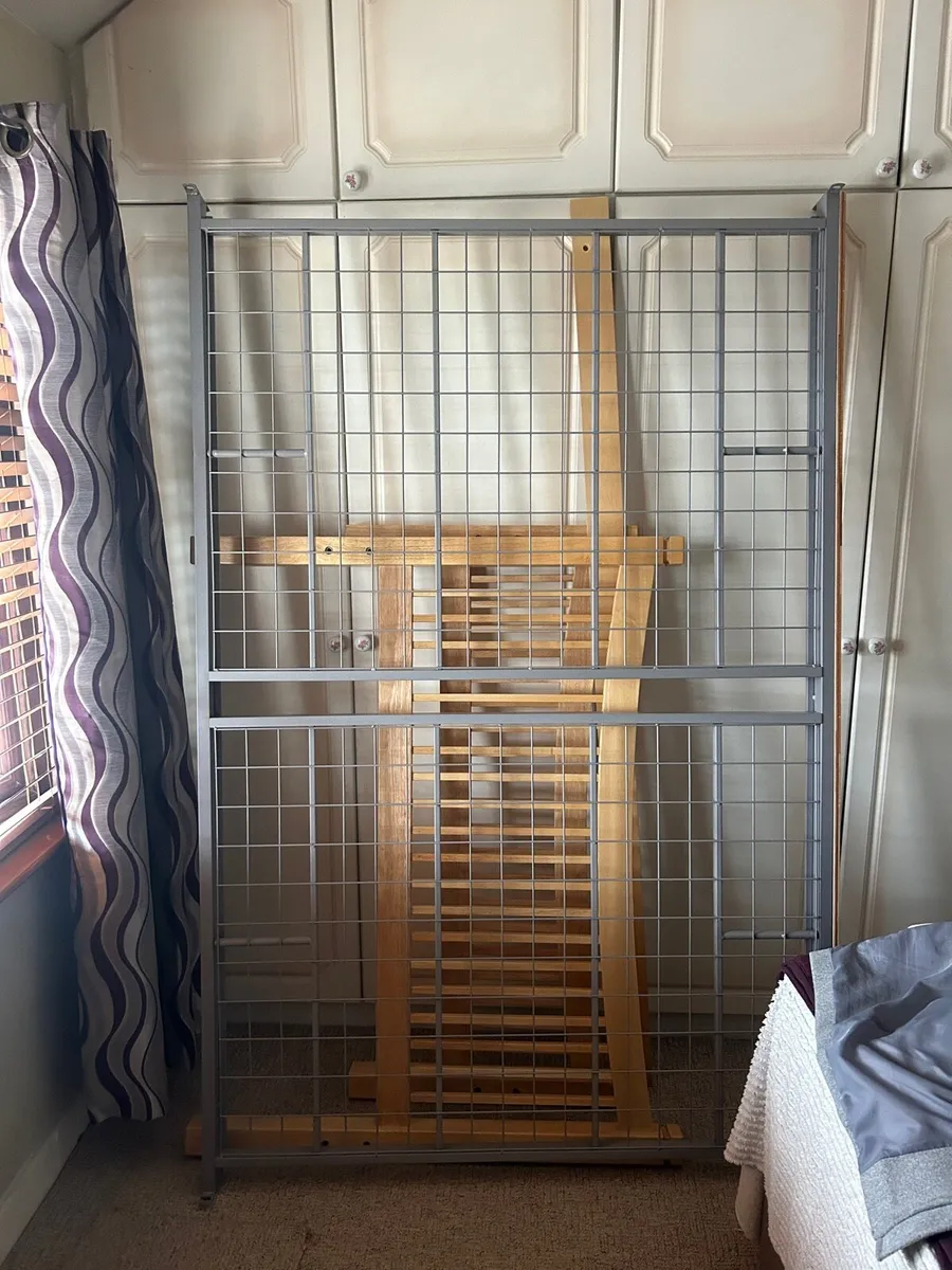 Bed - Image 1