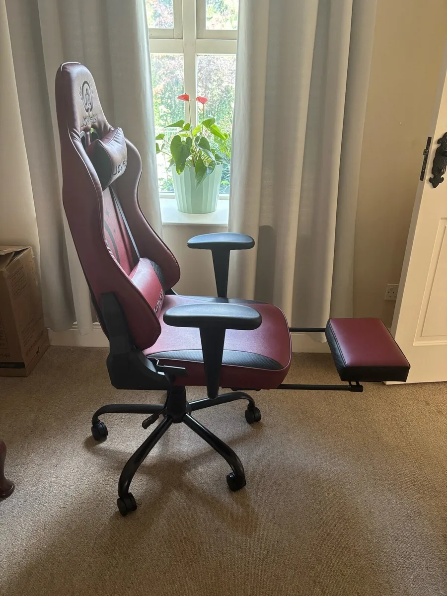 JOYFLY Gaming Chair with Footrest is - Image 2