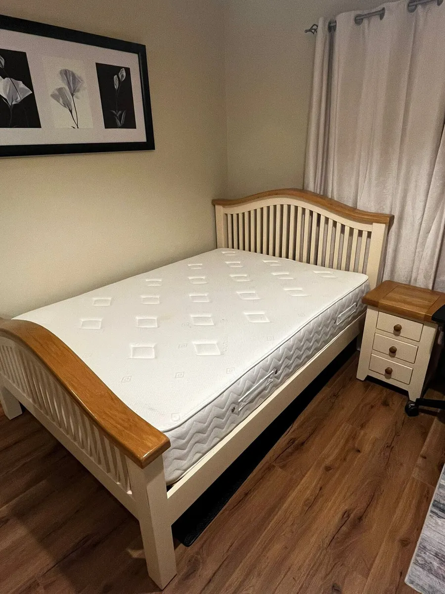 Bed - Image 2