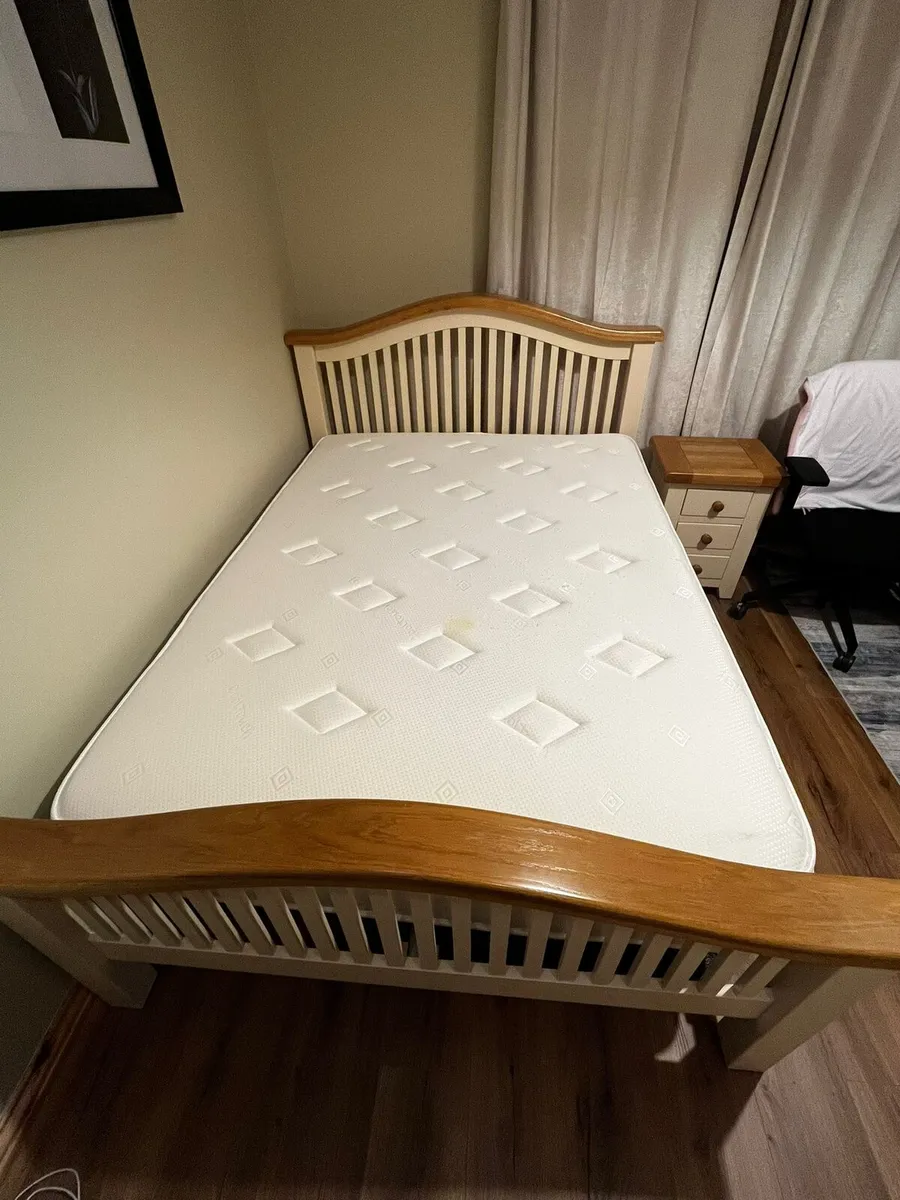 Bed - Image 1