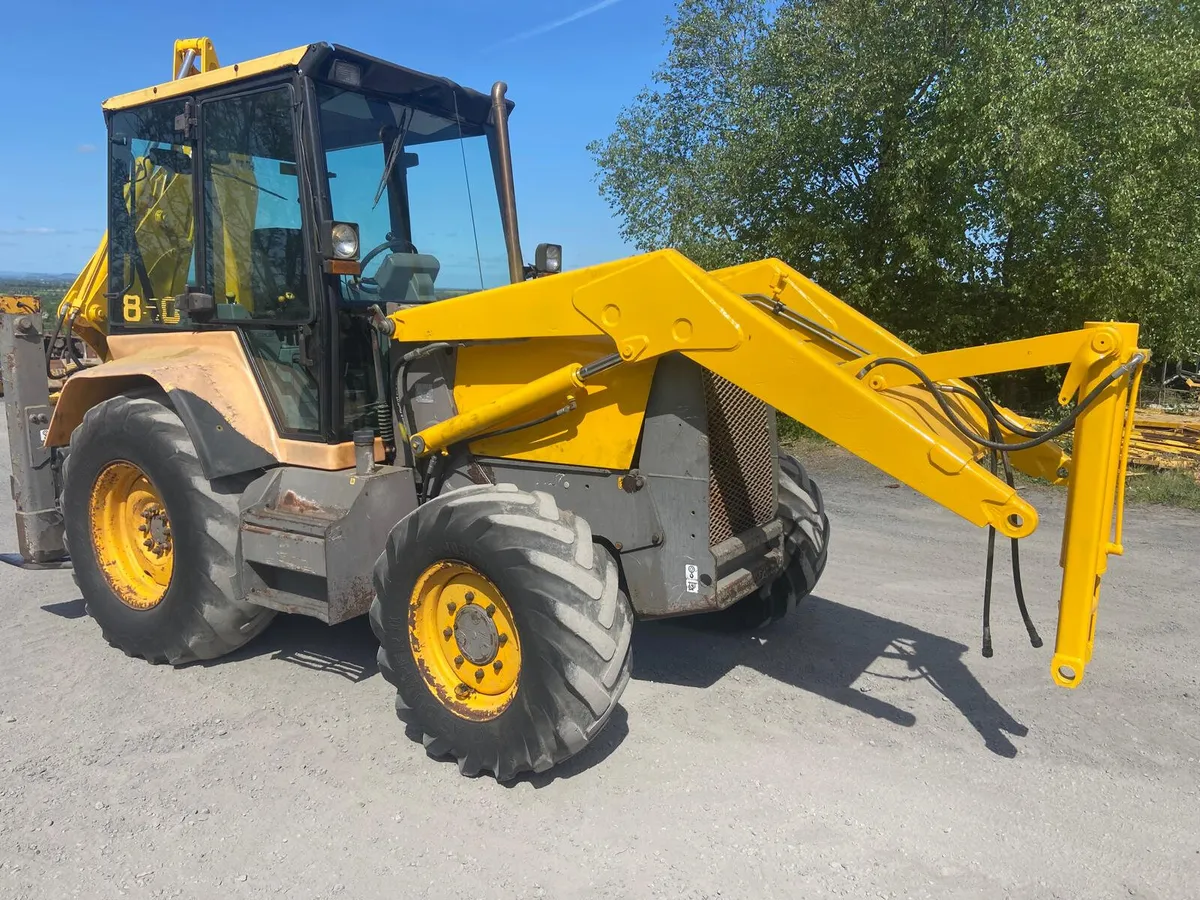 Fermac 860 Digger Loader - Image 3